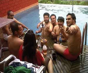 Pool Rose feeding off of the Samajwadi Party.