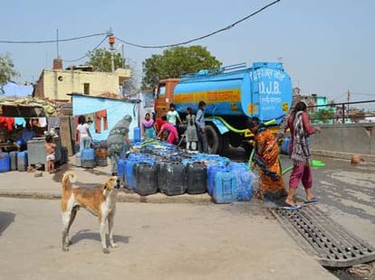 Now delhi govt will avail free drinking water on delhi streets
