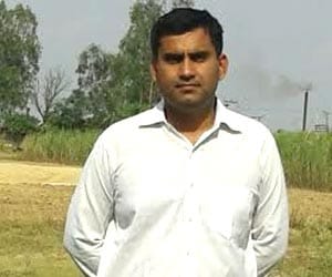 UP Man left his job job of 12 lakh for farming