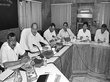 ' Act in the interests of farmers Bank '