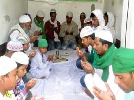 Pray for earthquake victims 