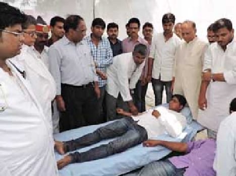 share the pain of Nepal victims through donate blood