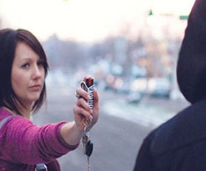 Pepper spray used for loot in guegaon