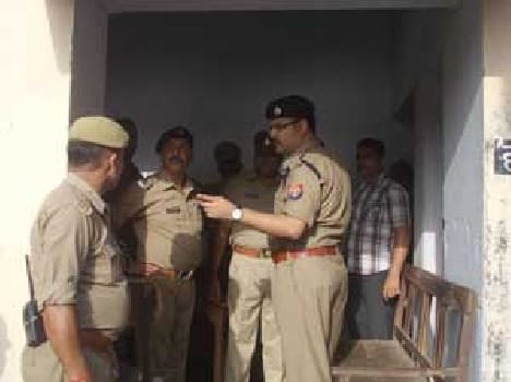  This time, the thief escaped from police custody