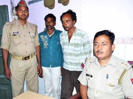 GRP holding two crooks