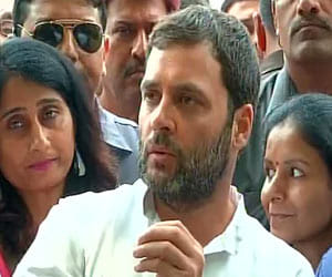 Rahul gandhi again attacked on central government