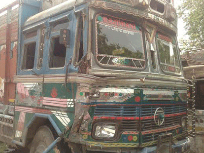 Five died in an accident in Balrampur.