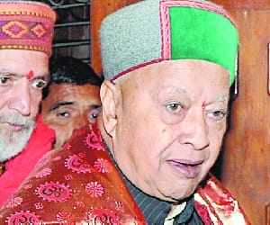 cm virbhadra singh warned pwd officers.