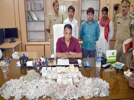 Cash , including 15 kg White metal caught