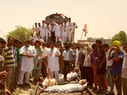 moga bus kand: 7 major reaction by politician and teasing victim