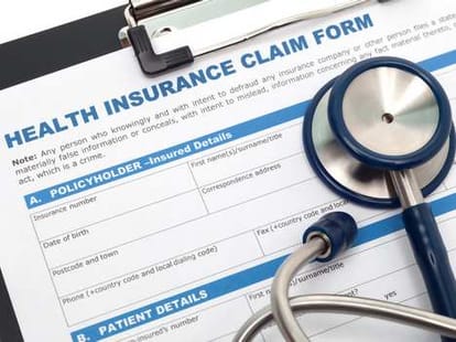up goverment give samajwadi insurance card