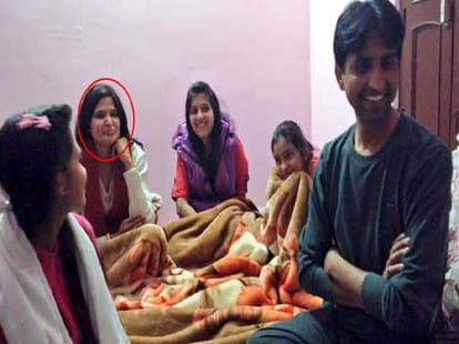 Kumar vishwas gets woman commission notice for alleged illicit relationship