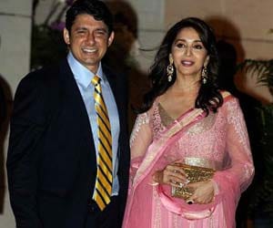 notice of madhuri dixit