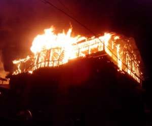 fire in pakistani forest 20 landmine blast