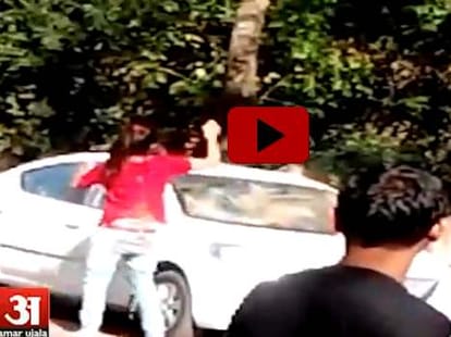 see video of high voltage drama of drunken girls