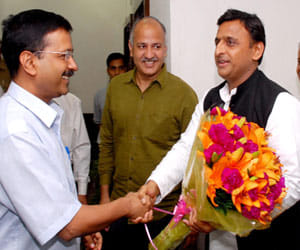 Land conflict resolution, sitting in Delhi and Uttar Pradesh Chief Minister