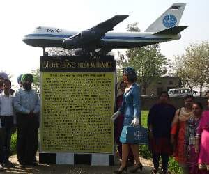 live statue of neerja bhanot in mohali