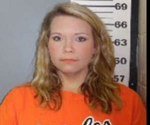 lady teacher arrested after having sex with 2 students