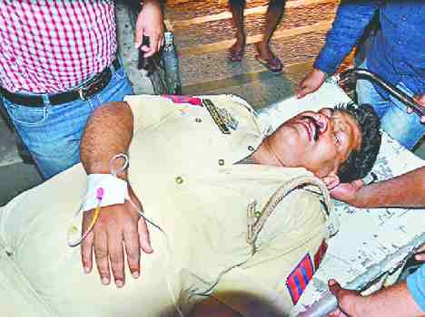 attack on police party, two seriously injured
