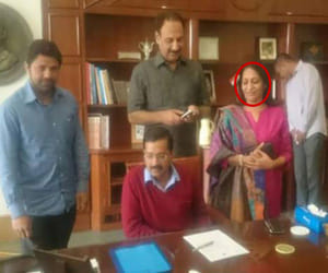 Juhi khan of DCW could get mileage of kumar vishwas case