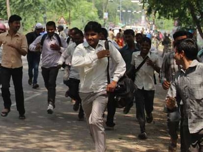 Ruckus in front of azam khan's house