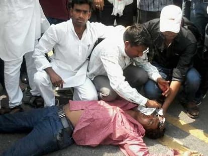 Ruckus in front of azam khan's house