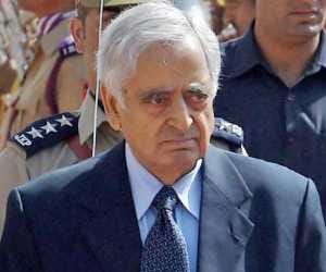 india pak should resolve dispute by talks says mufti