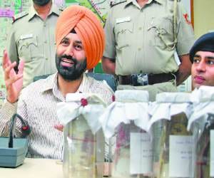 robbery case sort outed by chandigarh police