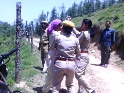 alcohlic lady teacher dance at kangra.