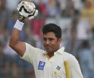 Azhar slams double ton, bangladesh struggle in 2nd test