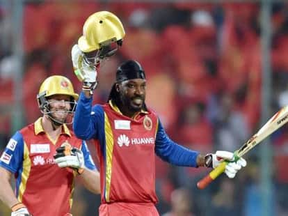 Virat Kohli Leaves Mahendra Singh Dhoni Behind in Latest IPL Salary List