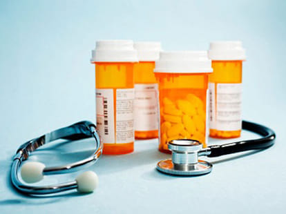 man choked a medical assistant with stethoscope