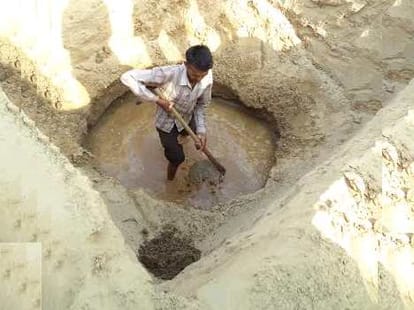 Illegal possession obstacle in the flow of saraswati river