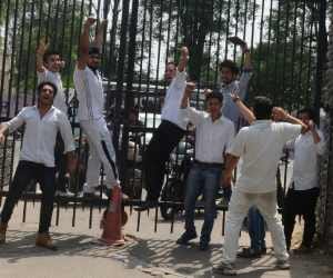 row in cricket match in jammu university