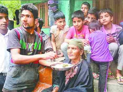 jena begum who kept fast for salman khans bail