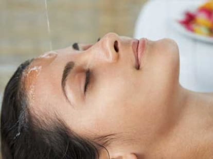 6 Best Ways To Treat Your Skin With Oil