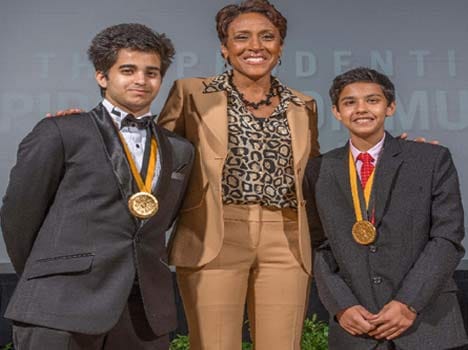 Nitish honored in US ffor his social work.