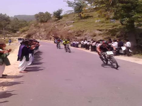 Mountain Cycling rally red carpet