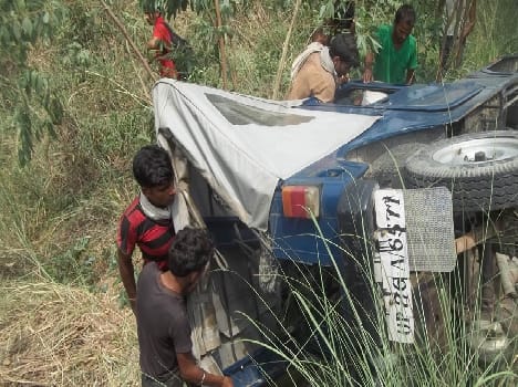 A family of six injured in car accident