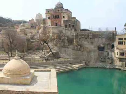 pakistan sends adwani holy water