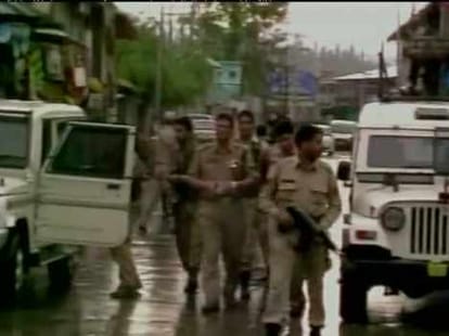 15 injured in shopian grenade attack, police party was on target