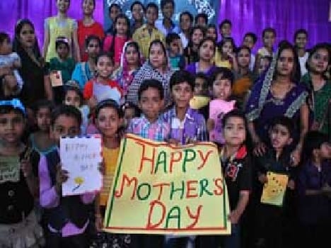 Cast light on the importance of the mother in detail