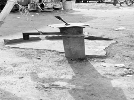 Handpumps poor , troubled passer