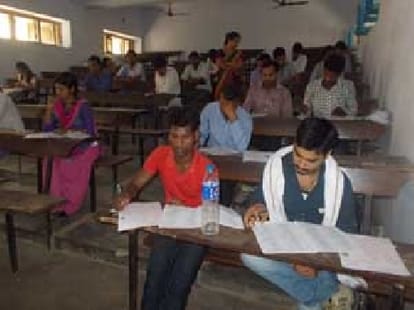 student who appeared in exam from jail