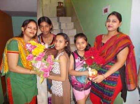 Mother De? kids gifts given to mother