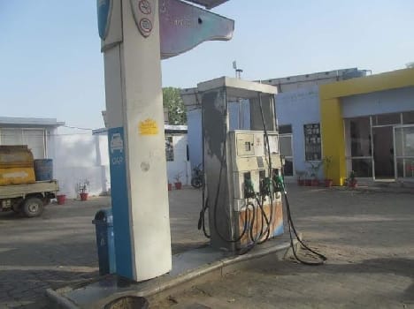 shortage of petrolium in mathura
