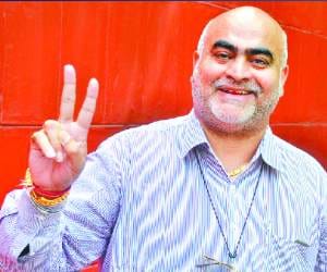 strange gift by father to son on marriage anniversary gift