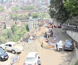 Traffic restored on circular road shimla.