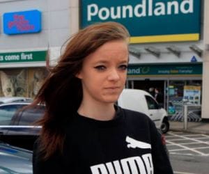 lady worker quits after bosses search her bra for stolen cash