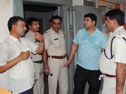 tunnel in bank of broda, CA exam papers were target of robbers